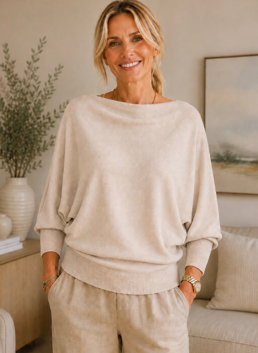 Ponchitta Knit